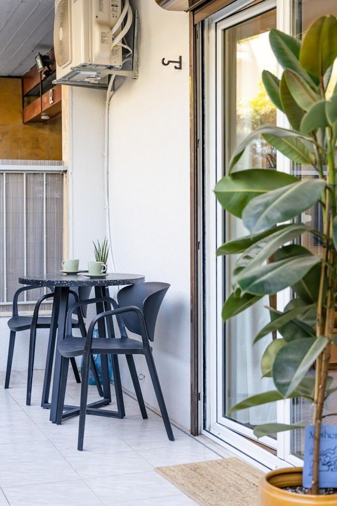 Bright and Stylish Apartment in Palaio Faliro