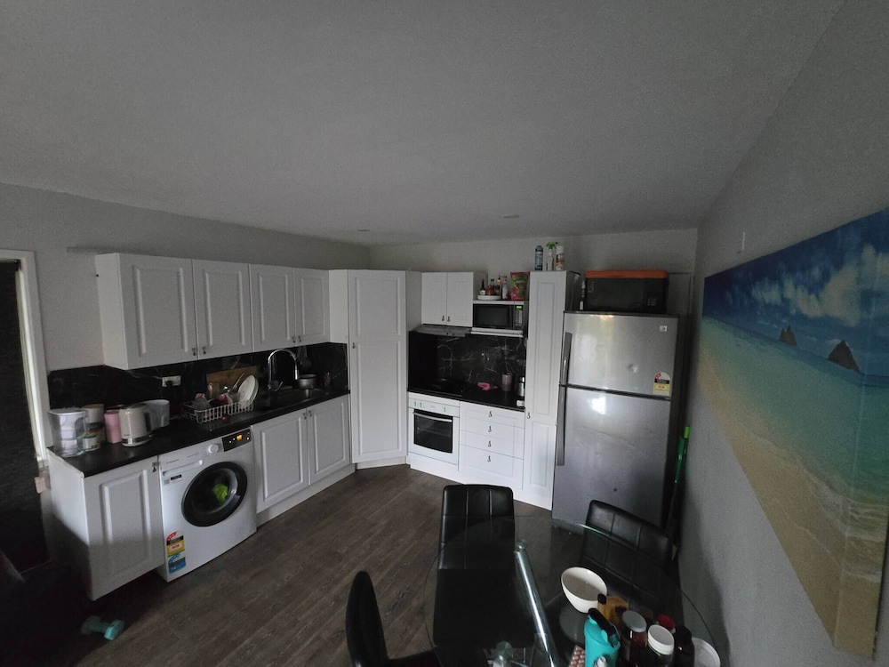 2 bdr Apartment Refurbished 3 Years Near Roma Park