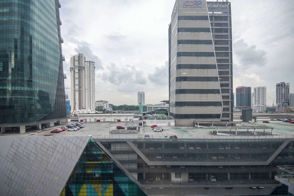 Bright 2BR Suasana Stay Near JB Sentral CIQ