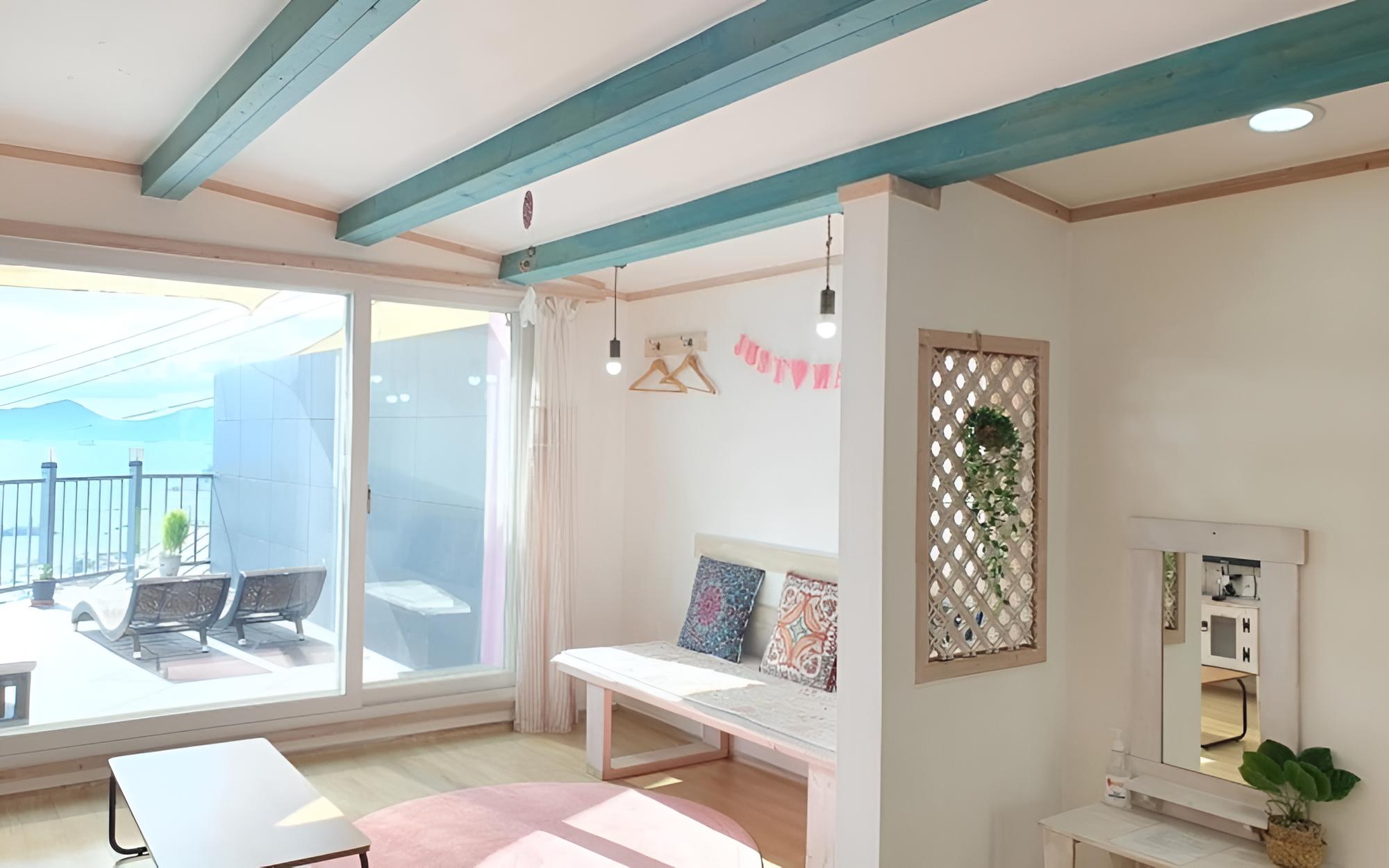 Namhae Cloud Berry Pension