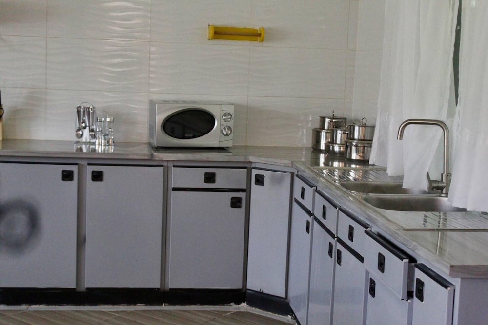 2 Bedroomed House With a Lovely Garden - 2177