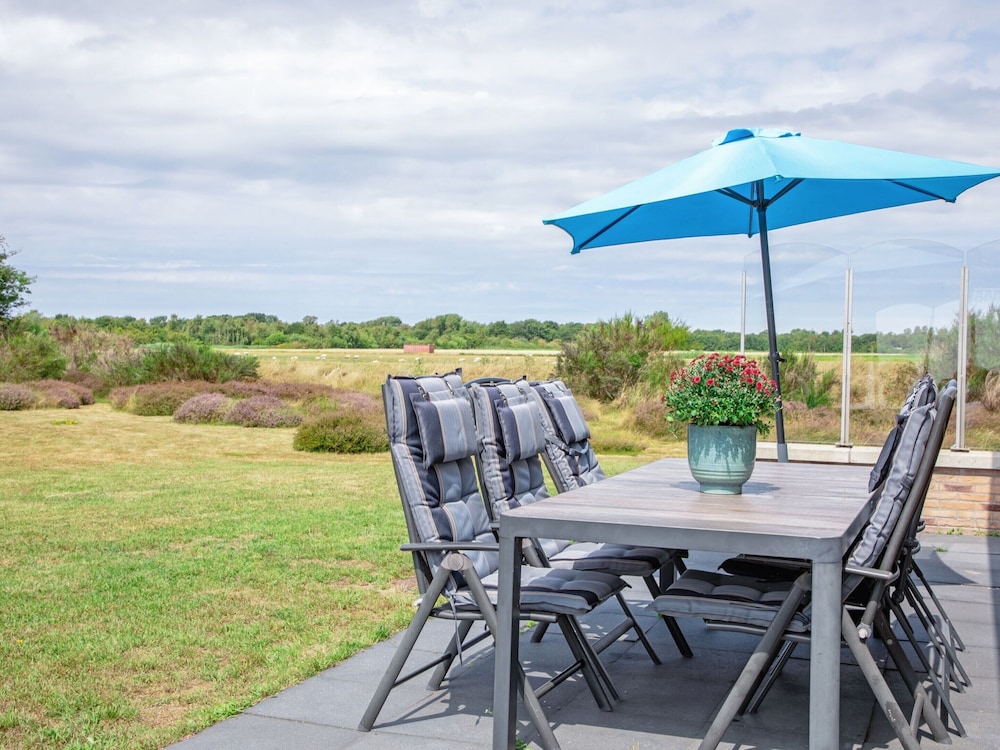 Stylish Texel Escape With Spa view 3