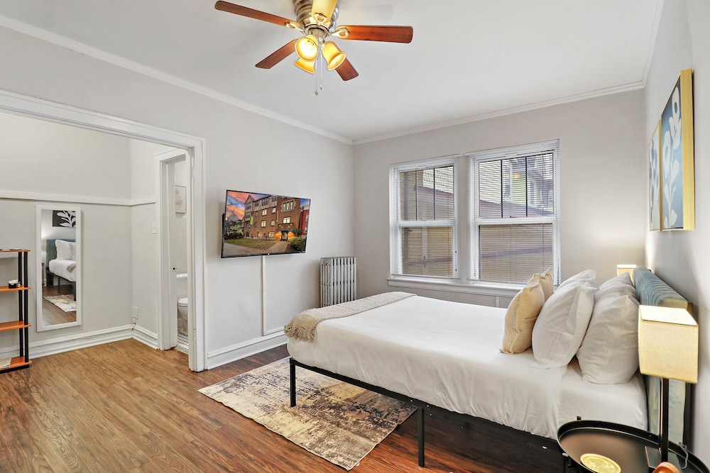 Cozy Charm Studio Apt - Kenwood 205