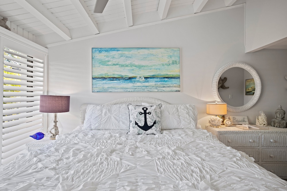 Executive Bay Club