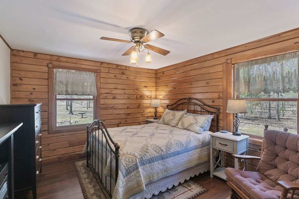 Manistee Cabin in Manistee