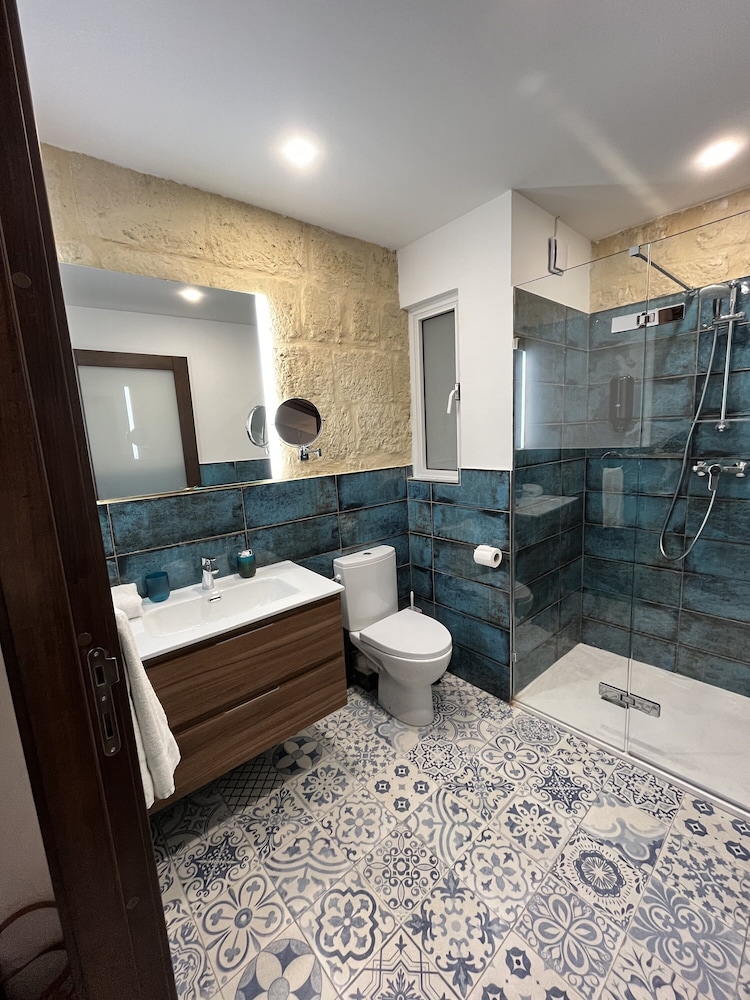 MyTravel House