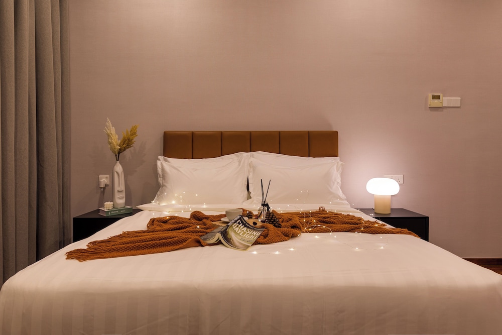 The Manor Serviced Residence by Canopy Lives
