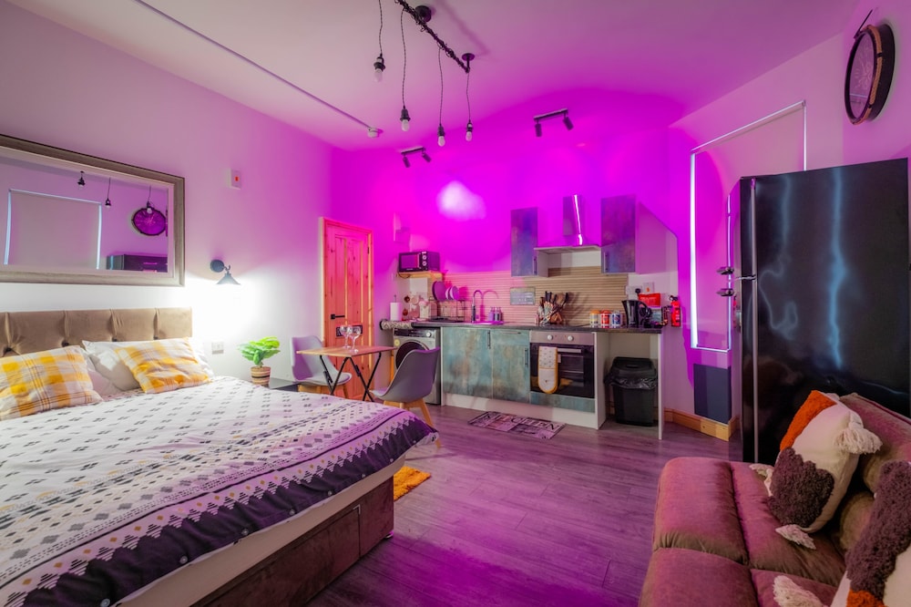 Industrial Studio Near Headingley Stadium