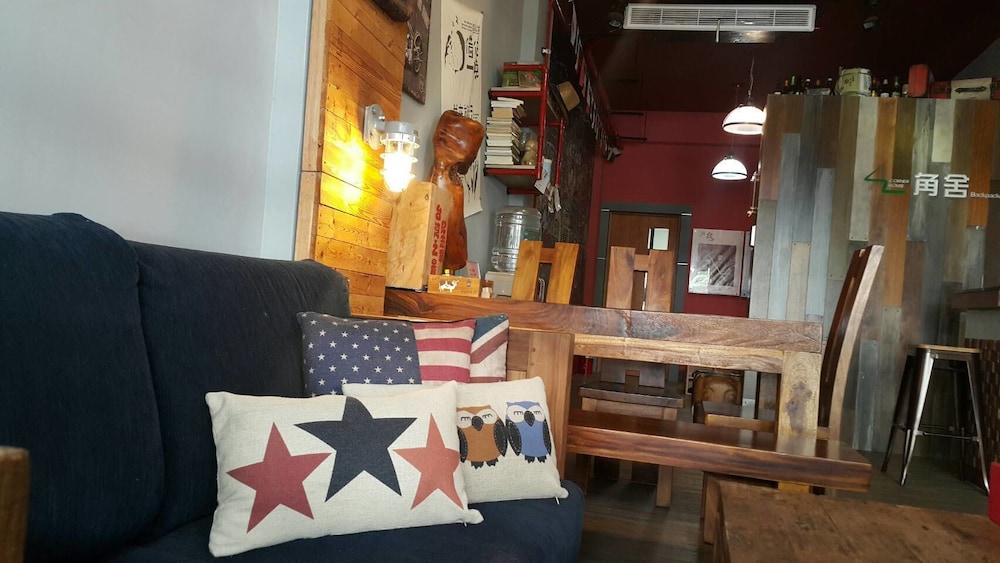 Corner House - Hostel