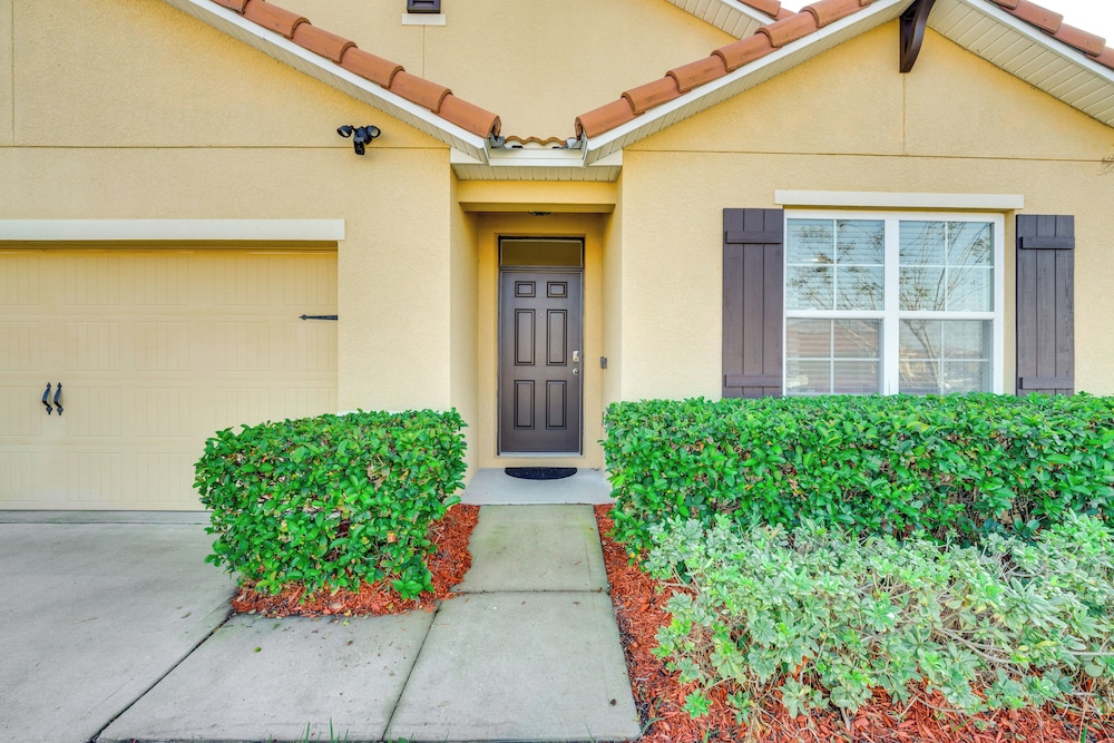 7 Mi to Usta: Waterfront 'tennis House' w/ Yard!