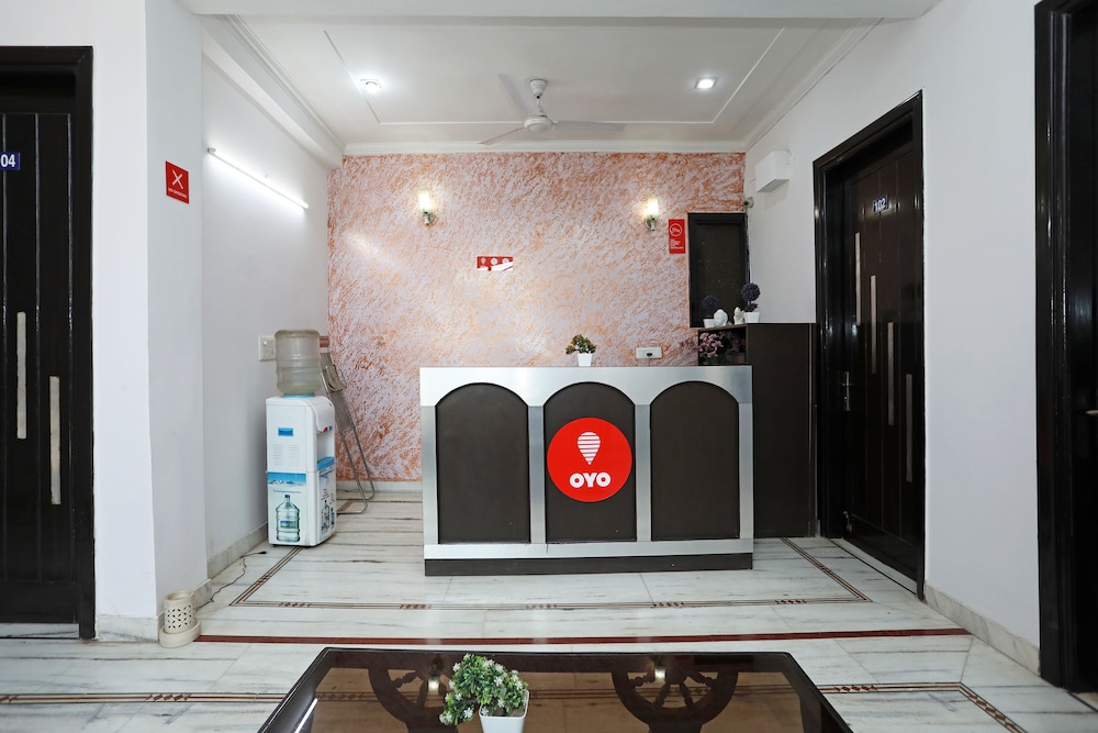 OYO 11606 Galaxy Inn