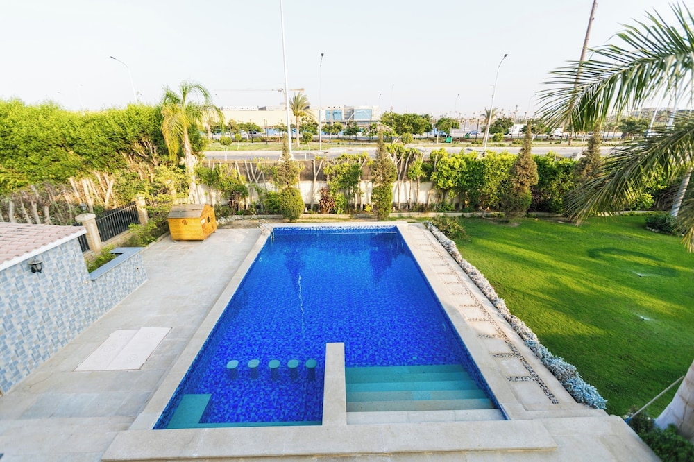 Luxury Villa in Green Heights compound