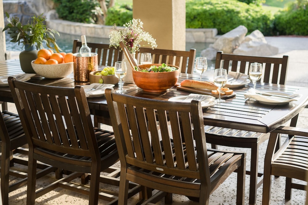 Monroe by Avantstay Beautiful Home w Pool Spa PGA West Sleeps 12