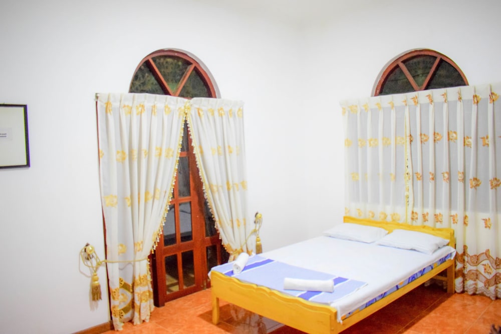 Unique View Hotel - Hostel