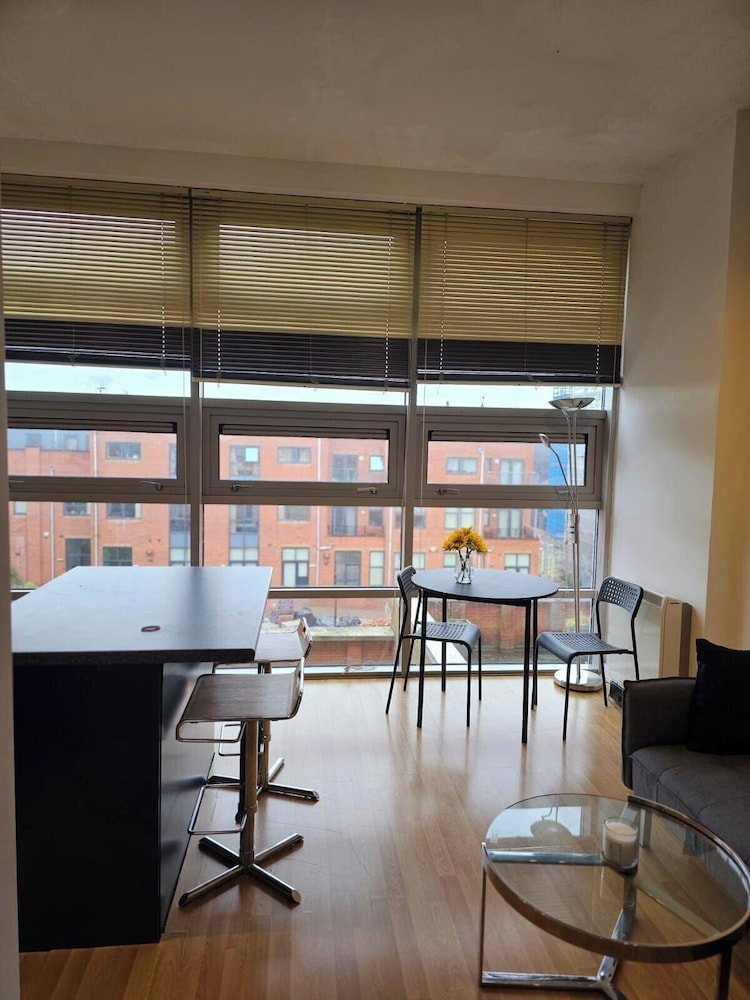 Apartment - Free Parking & Near Hospital
