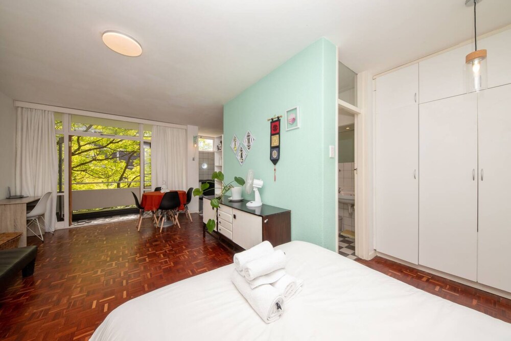 Central Urban Oasis With Garden View & Swimming Pool view 5