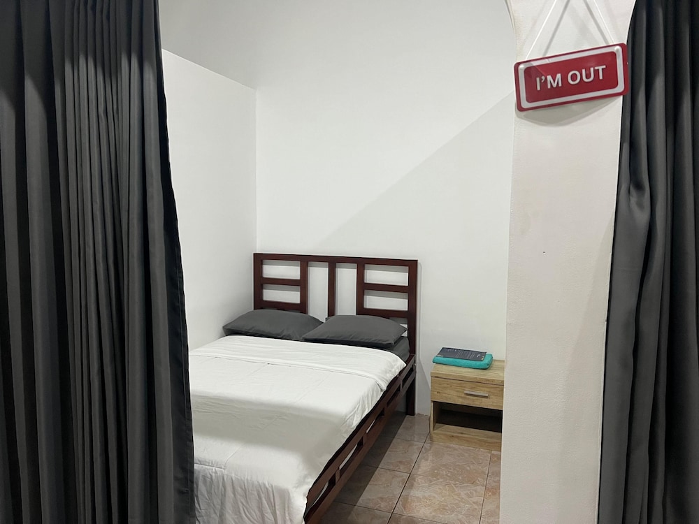 Wanderlust Hostel Kuta Mandalika