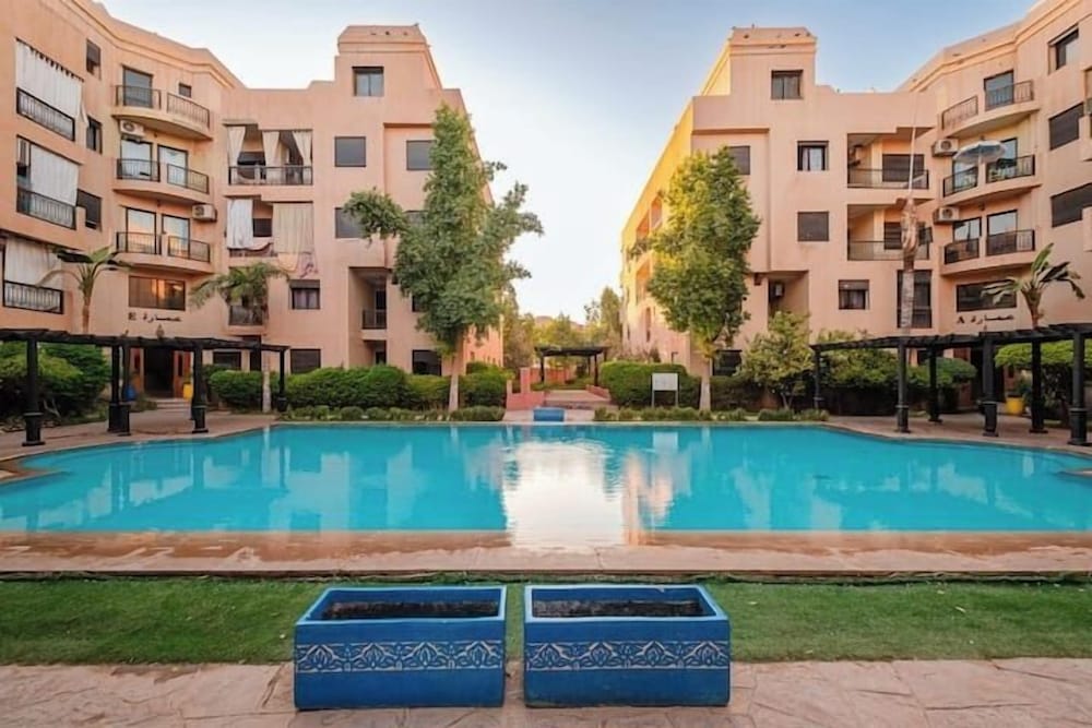 Luxe Appt 2 CH Piscine & Parking