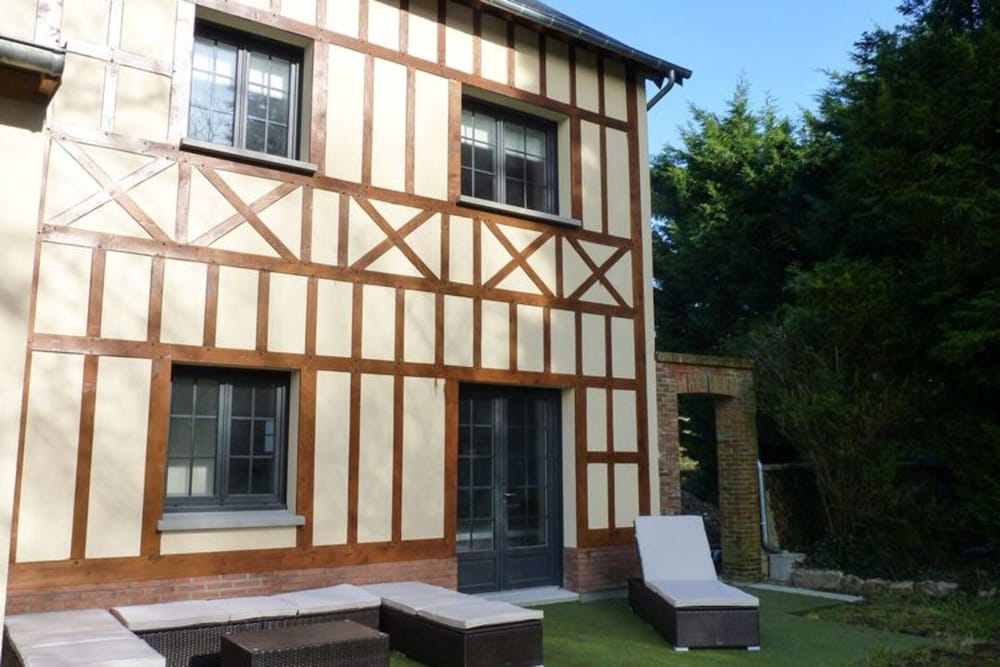 Townhouse Near Bay of Somme and Norman Beaches