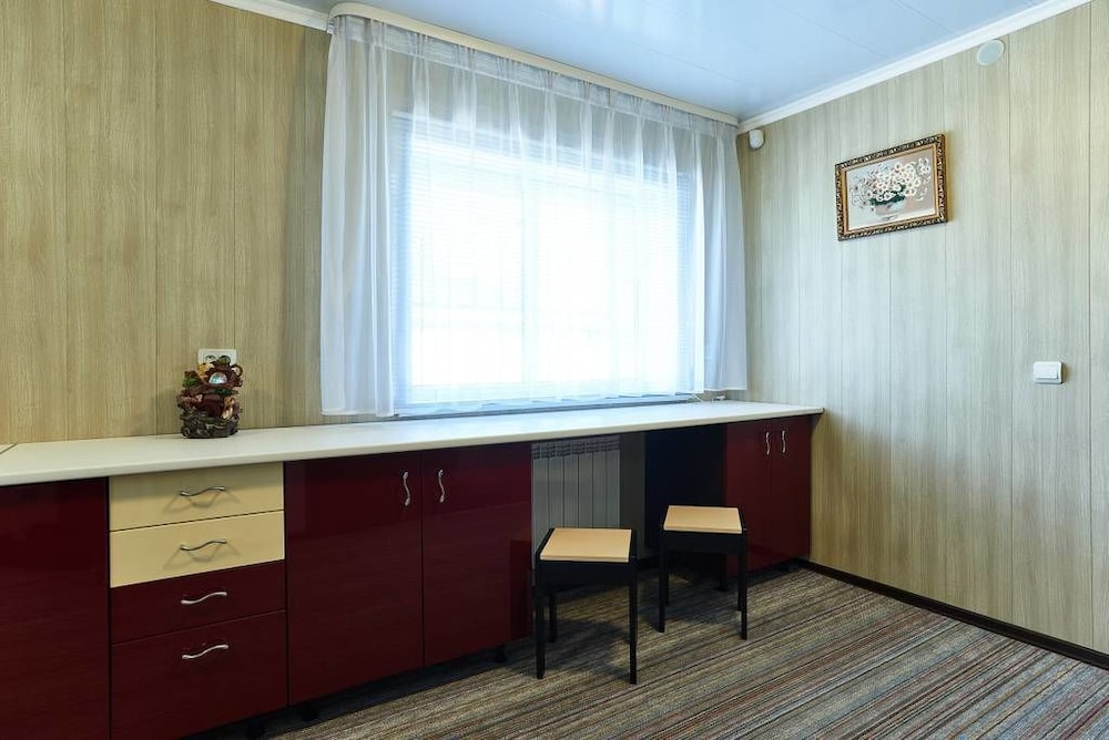 Boryspil Airport Sleep&Fly GuestHouse