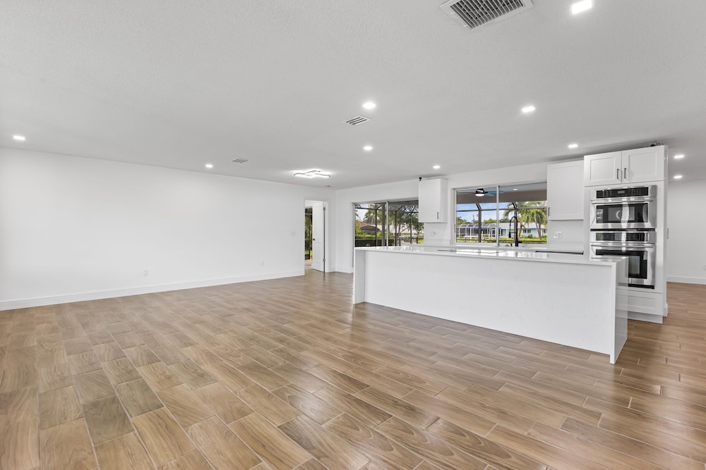 Riverfront Home w Private Dock Pool Beaches