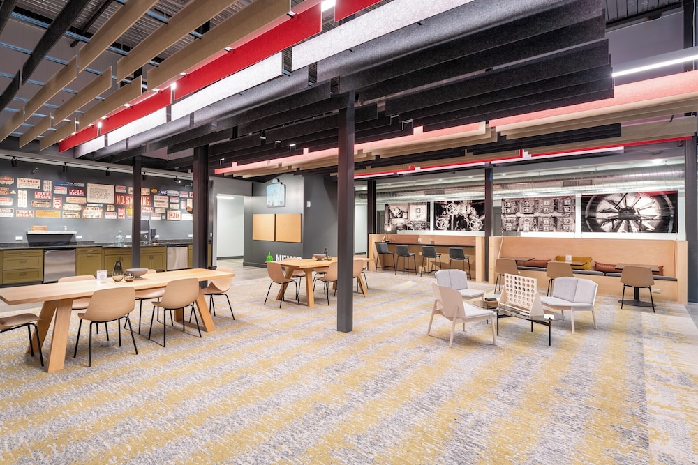 Brewery District Apartment Near Fiserv with Rooftop, Gym, and Parking