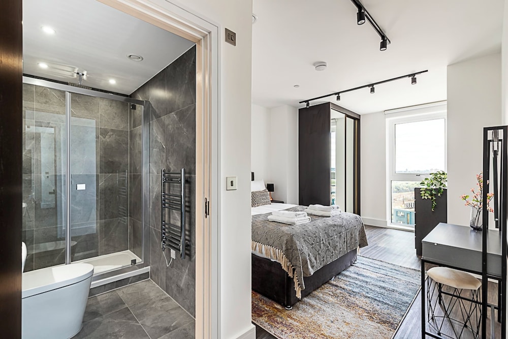 Stylish and Bright West London Gem