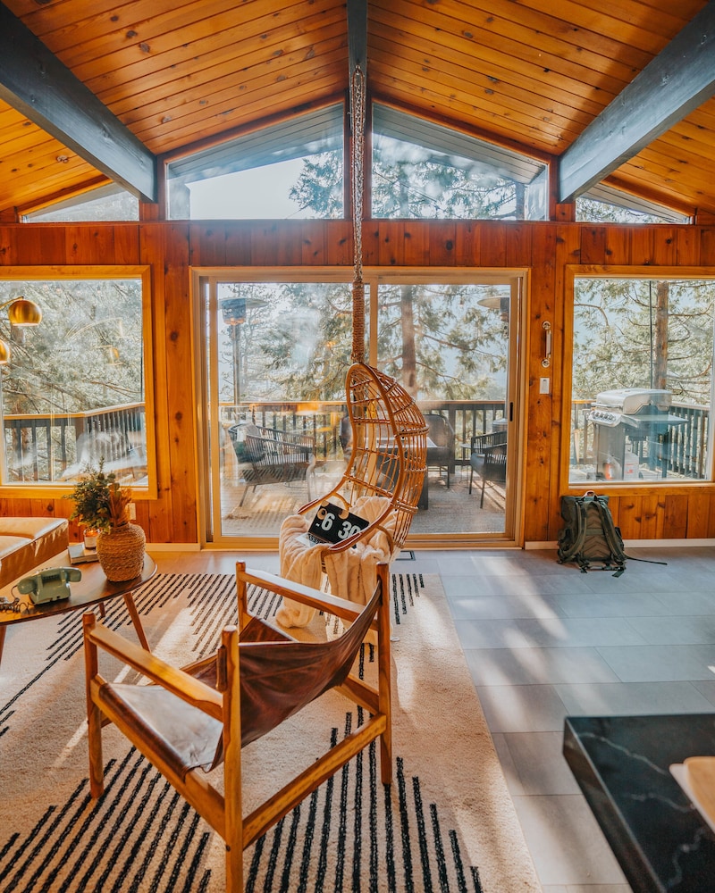Lightfoot Cabin