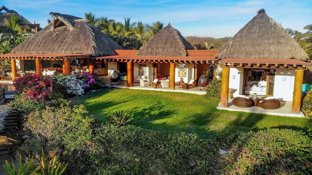 Casa Irekua Luxury beachfront retreat
