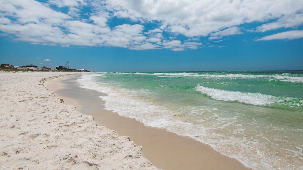 Watersound Beach Retreat Pool & Gulf Views + Free Attraction Tickets!