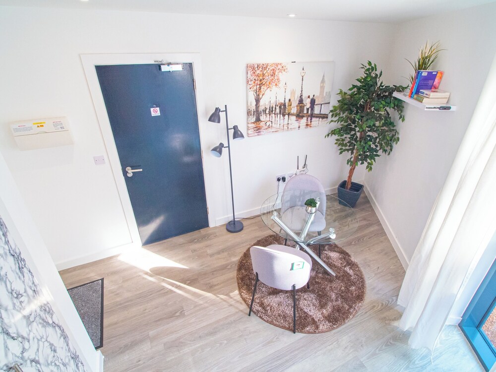 Sheffield City Apartment Retreat