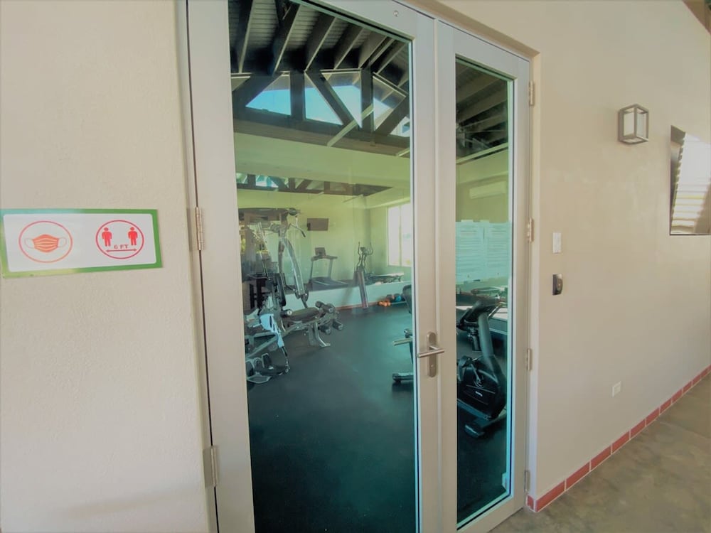 Family Villa Oleana Waterviews Oceanfront With Water and Generator