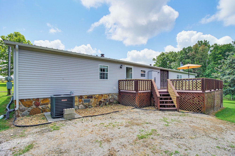 Large Private Yard: Home 16 Mi to Fall Creek Falls