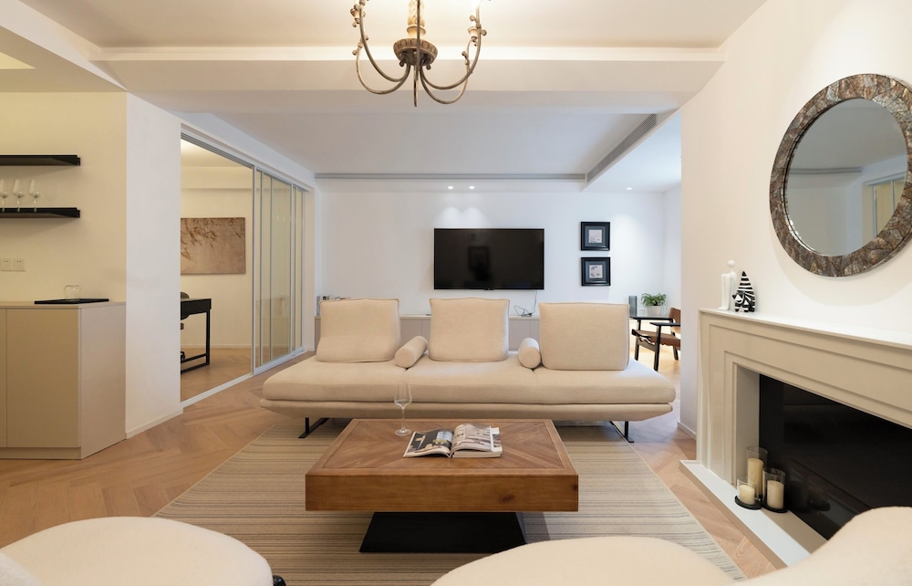Book and Bed - Xujiahui
