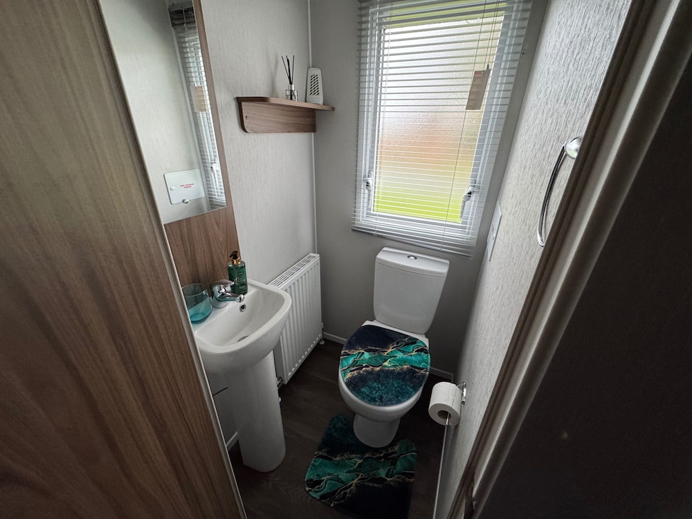 Haggerston Castle - Caravan - Sleeps 6 - Parking