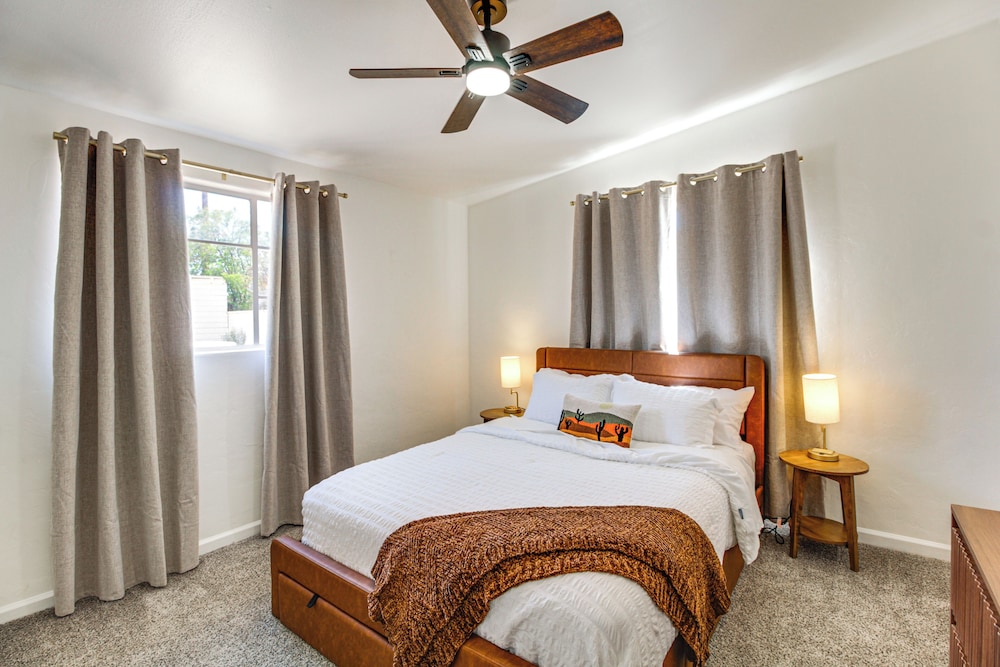 2 Mi to Trail Dust Town: Home w/ Large Yard!