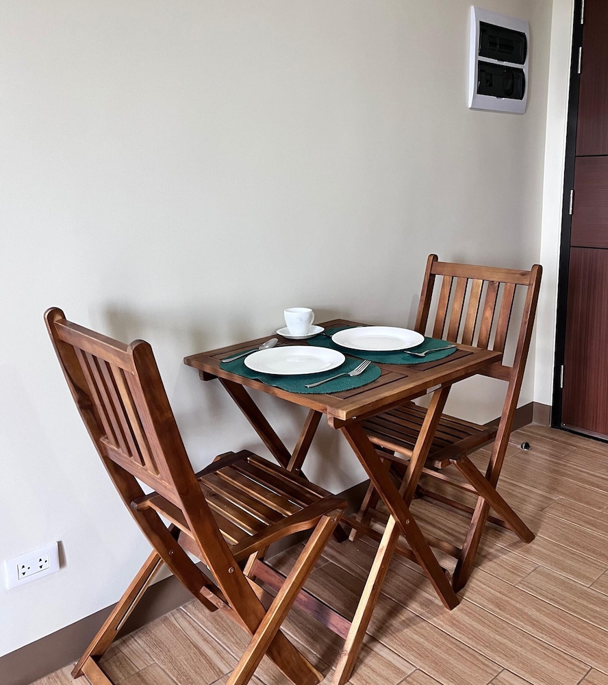 Room-minimalist Studio in Saint Dominiqu