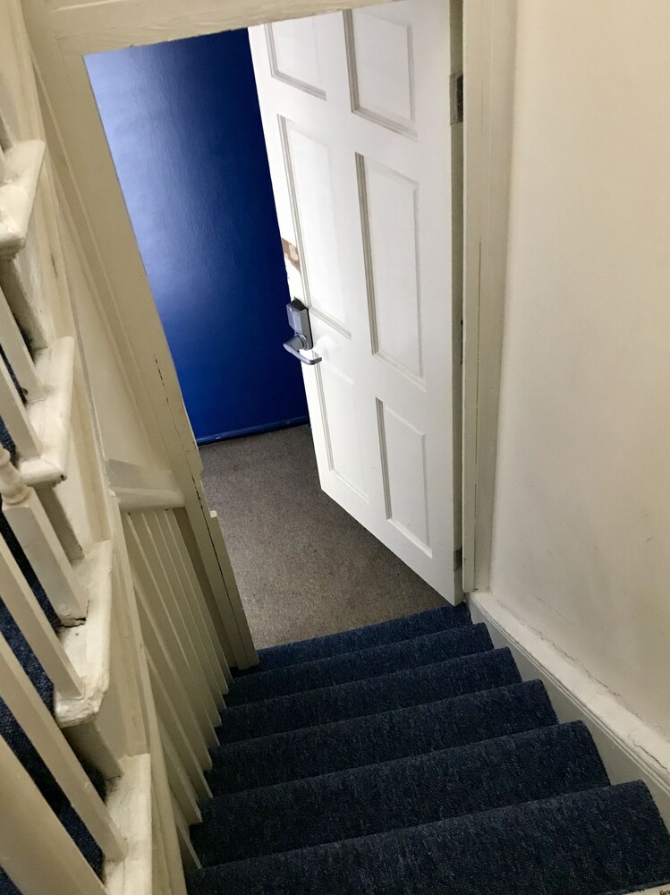 35 Swinton Street