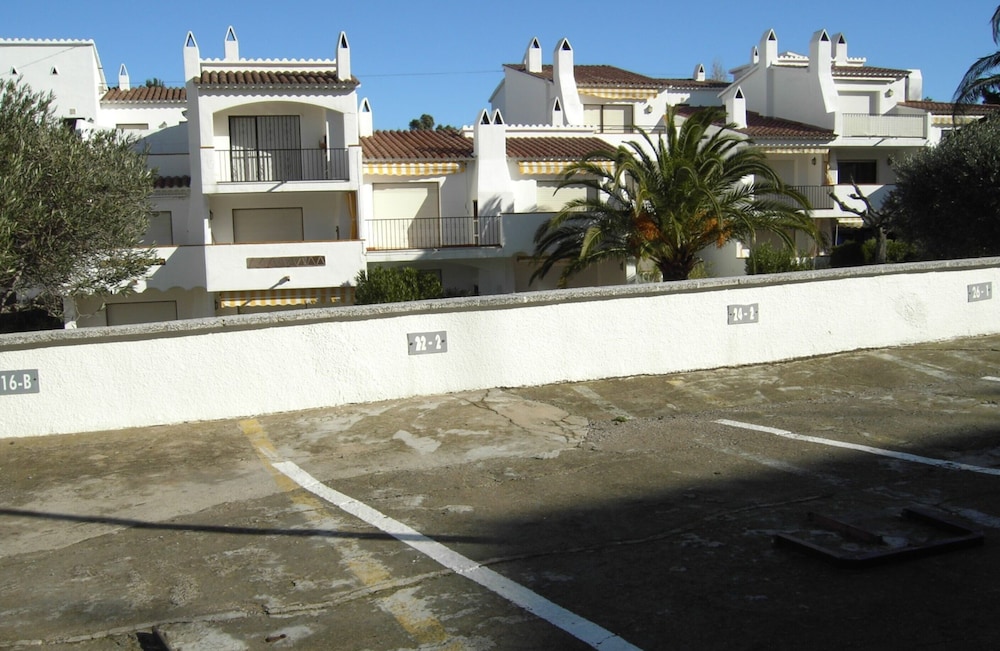 Apartment in Roses by Rocky Beach