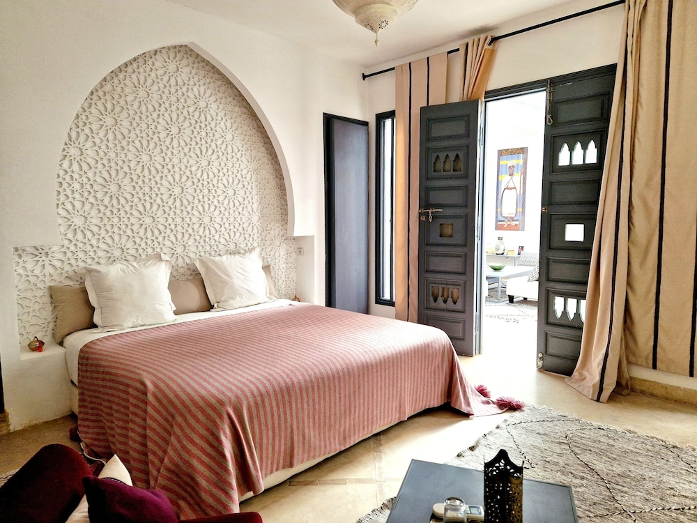 Riad Awa