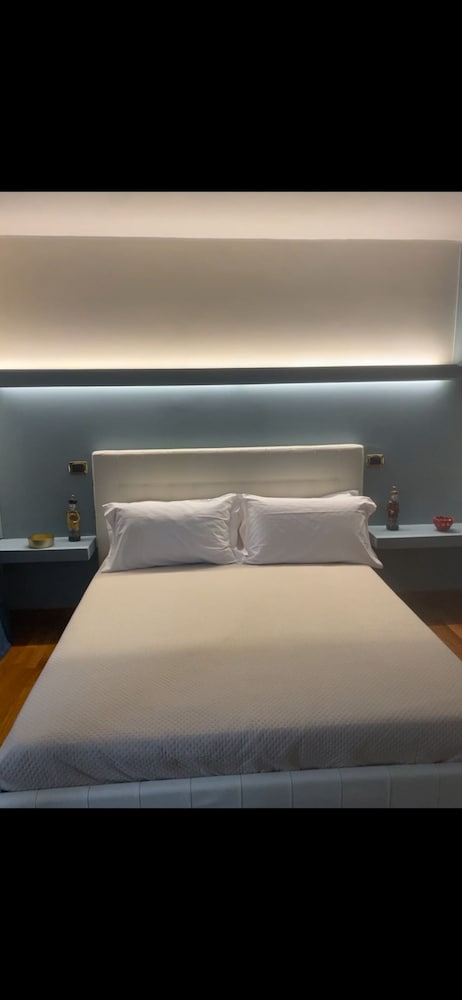Calefati Gallery Luxury Apartment