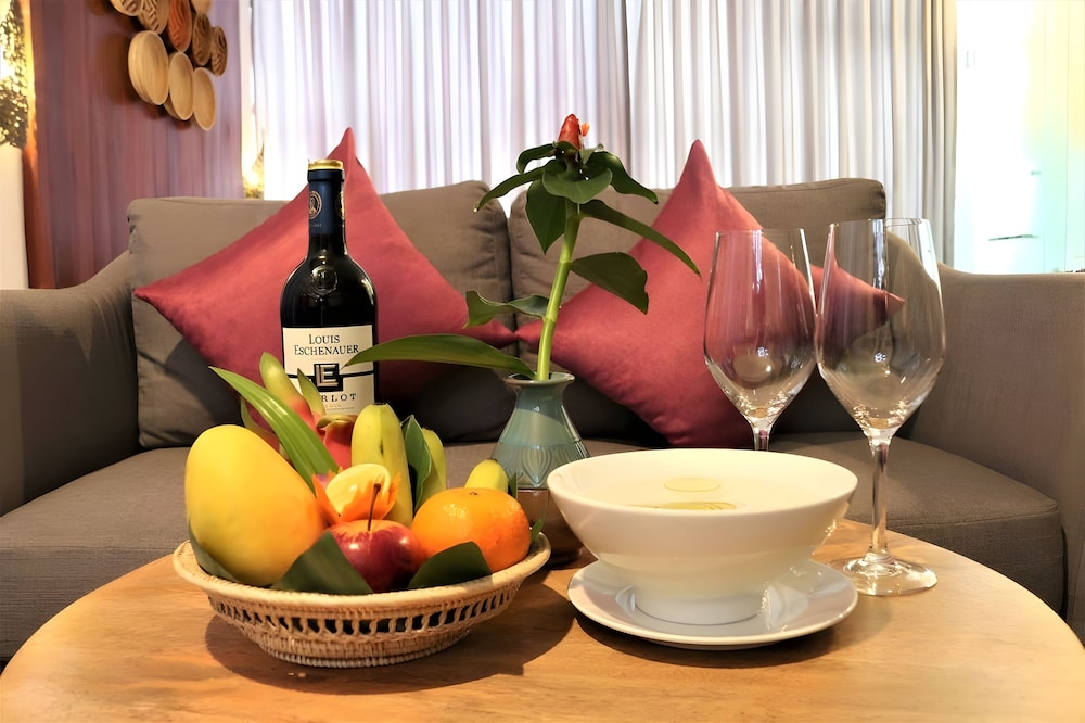 Room-deluxe Double Room With Patio or Ba