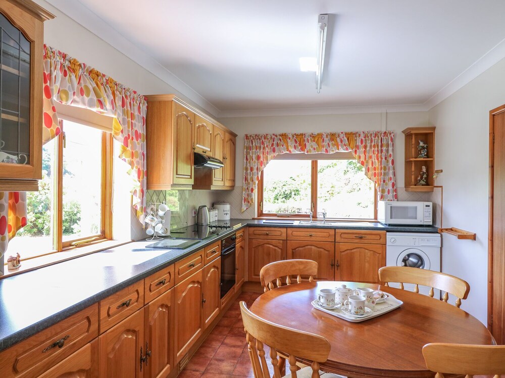 Drainbyrion Farm House