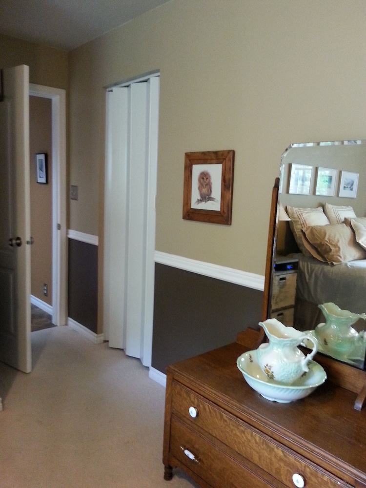 Creekside B & B