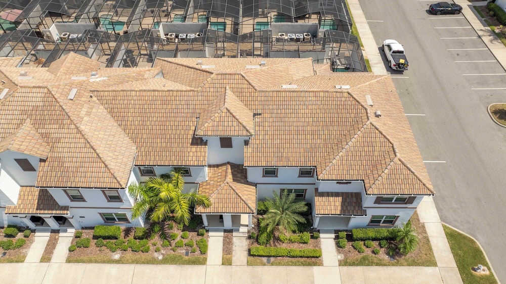 Gorgeous 4Bd W/ Pool & Waterpark @ Storey Lake 4836M
