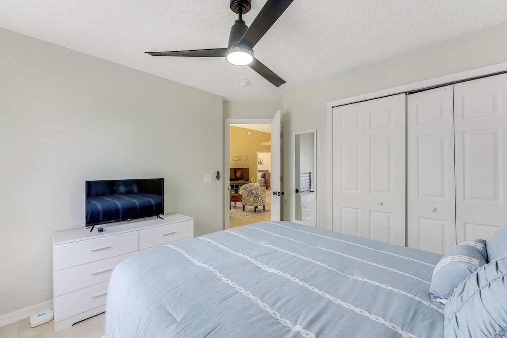 Sunny Skies & Disney Days: Davenport Home w/ Pool!