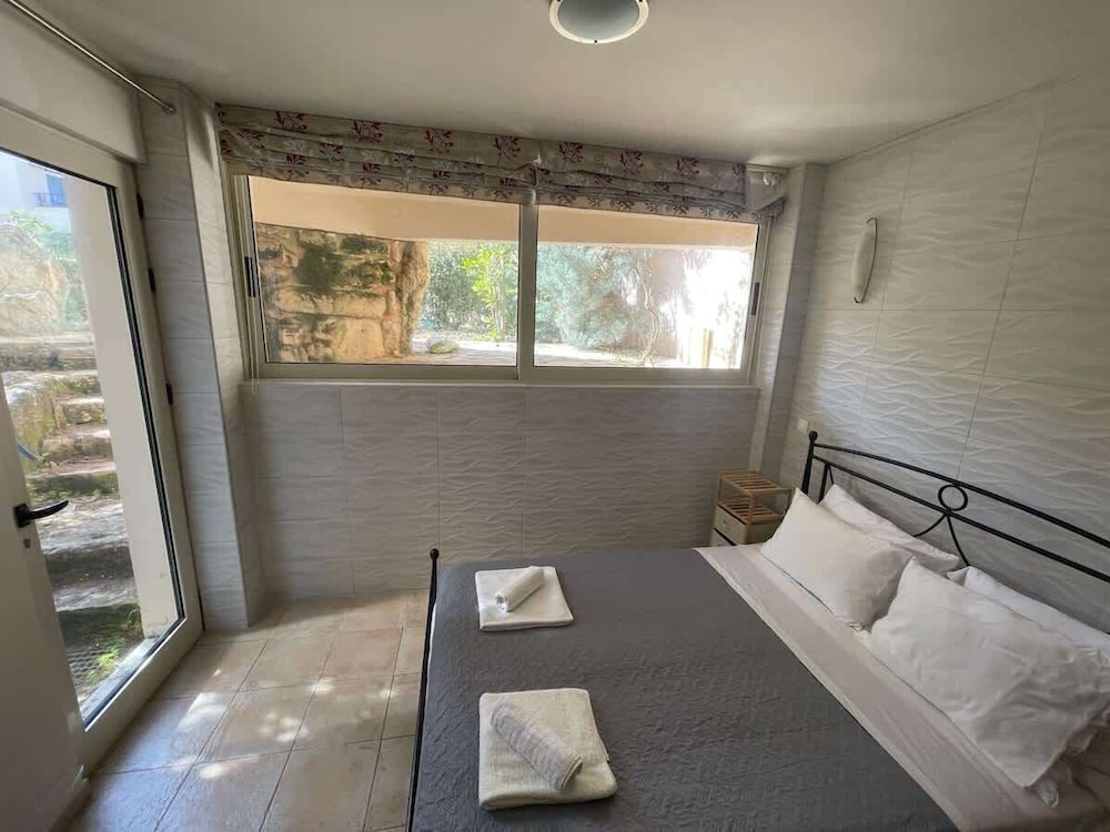 Cassiopeia 3-Bedroom House on beach