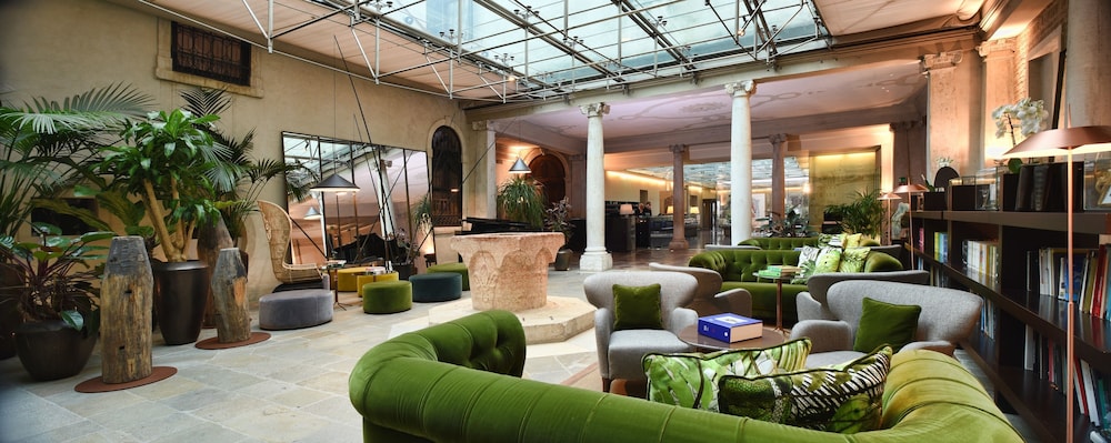 Hotel Monaco & Grand Canal-1