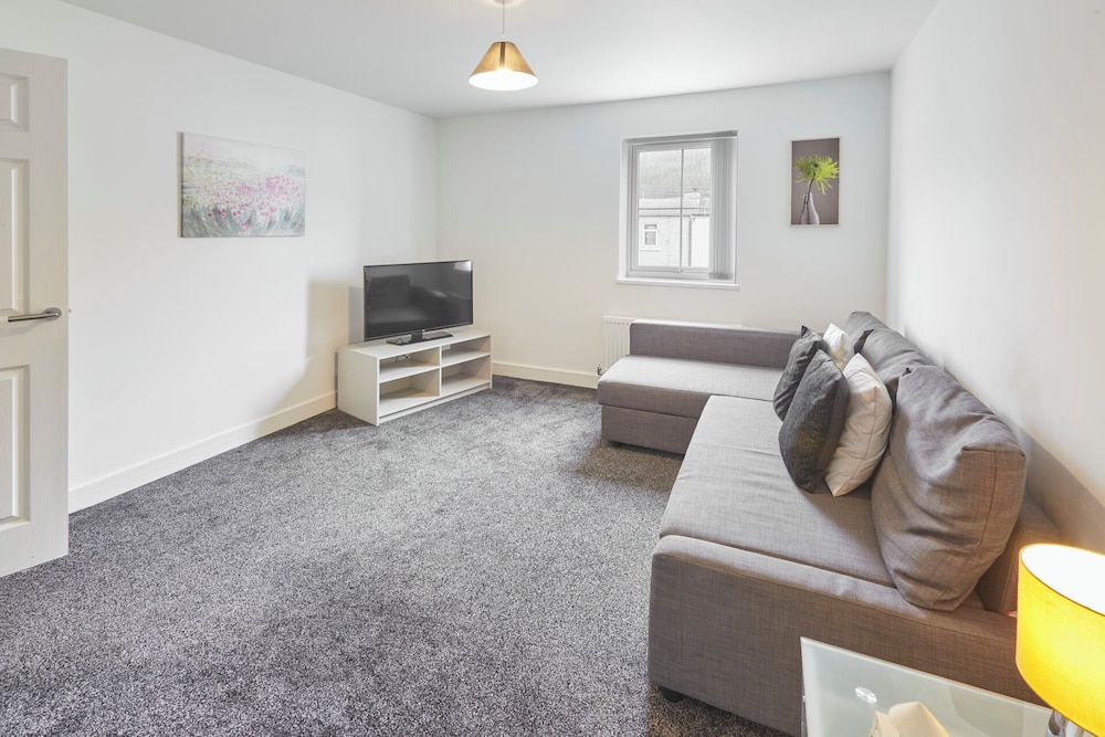 Host Stay Apartment 5 Skinningrove view 3