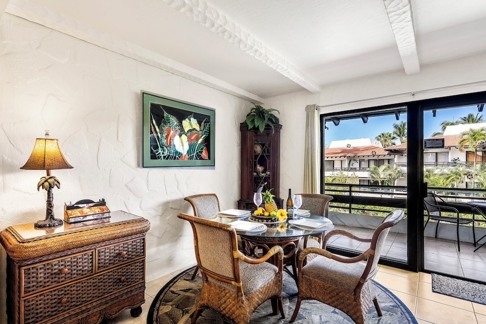 Updated Top Floor - Ocean Views - Vrkcv